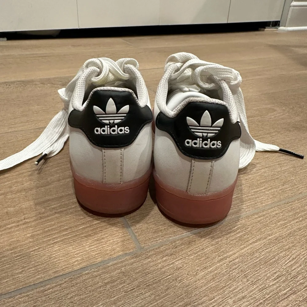 Adidas White and Black Superstar Sneakers with Pink Accents - Picture 4 of 7